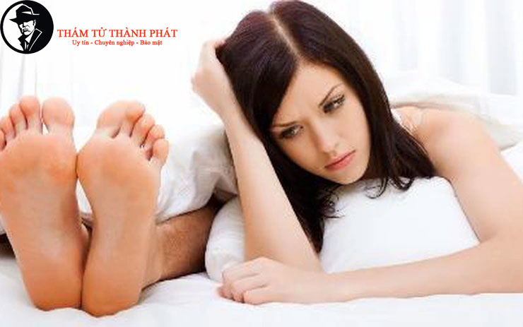 không hợp chuyện chăn gối