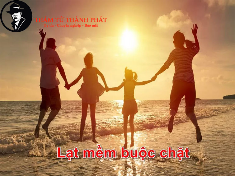 lạt mềm buộc chặt