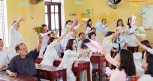 họp lớp dễ dẫn đến việc ngoại tình